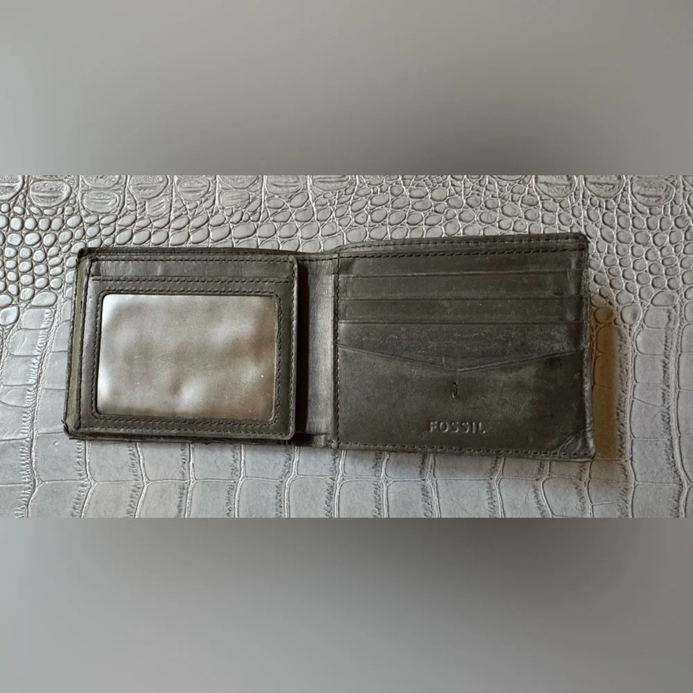 Fossil Black Leather Card Holder